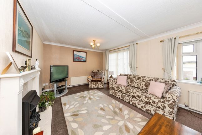 31, Towy View Park, Llangunnor photo 4