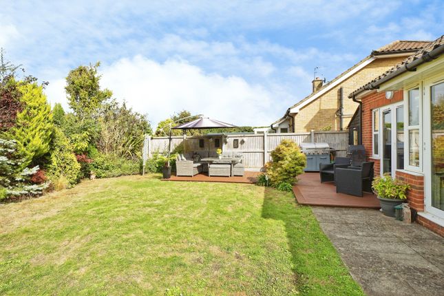 2, Coombe Drive, Shepherdswell photo 2