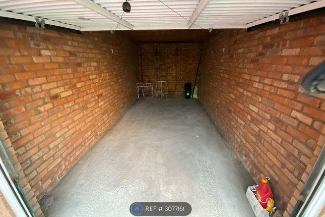 Scarisbrick New Road, Southport photo 3