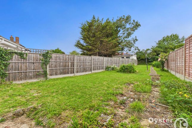 75 Taunton Way, Stanmore photo 4