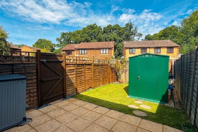 4 Willow Drive, Southampton photo 2