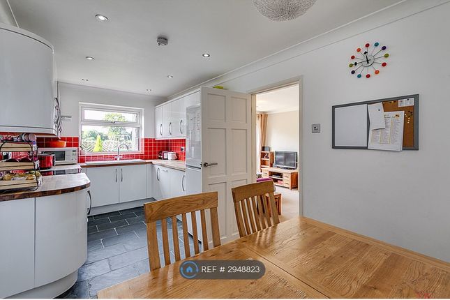 Willow Close, Broomfield, Chelmsford photo 5
