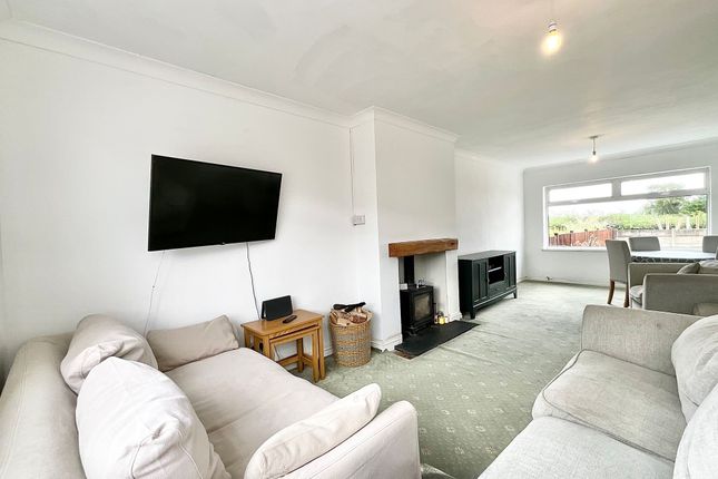 7 Toll Bar Road, Stoke-On-Trent photo 3
