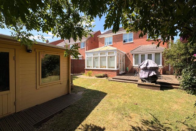 6, Polar Star Close, DAVENTRY photo 2