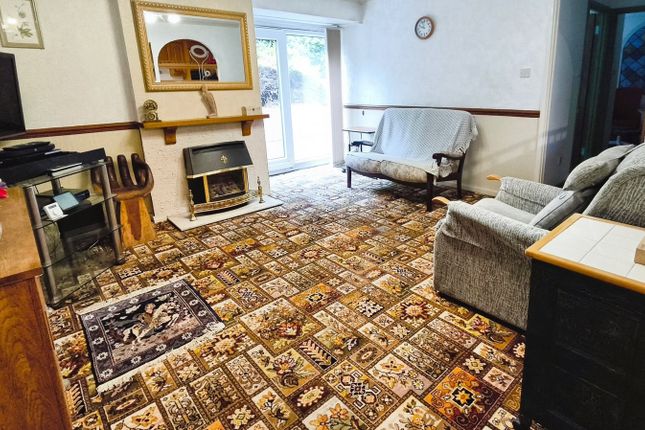 30, Elford Close, West Midlands photo 2