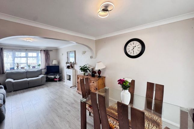 139, Maple Drive, Bridgend photo 3