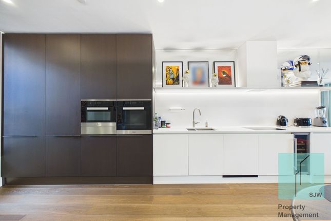Apt 402, 37 Rathbone Place, London photo 2