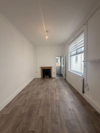 31, Nevill Street, Llanelli photo 4
