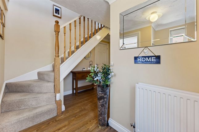29, Cornfield Way, Kettering photo 4