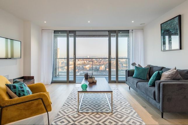 Thumbnail Flat to rent in Heritage Tower, Canary Wharf, South Quay, London, United Kingdom
