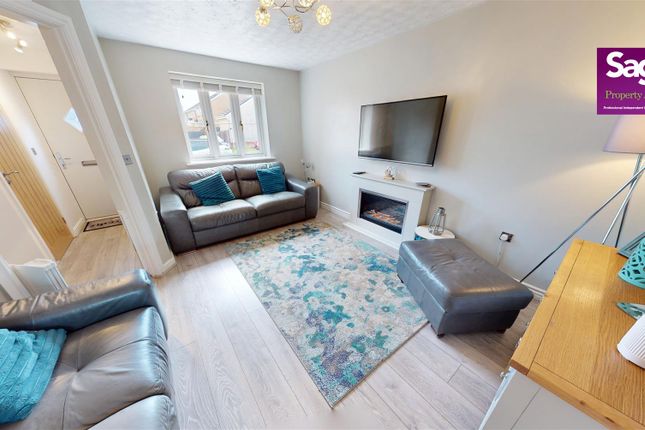 119, Churchwood, Pontypool photo 3