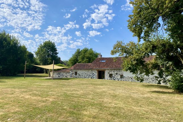 Thumbnail Property for sale in Val-D'oire-Et-Gartempe, Limousin, 87, France