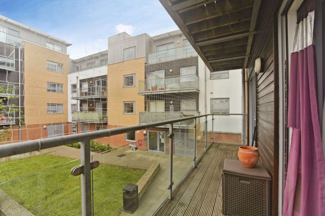 Flat 2/Oak Lodge, Talbot Close, Mitcham photo 4