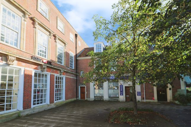 Thumbnail Flat for sale in Howardsgate, Welwyn Garden City