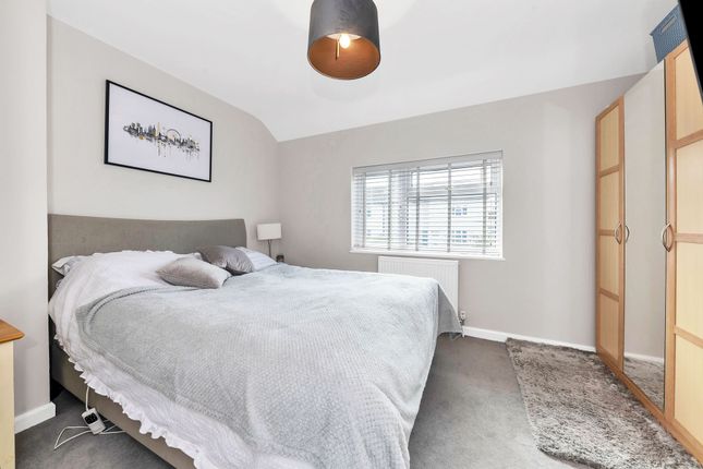 107 New Cheveley Road, Newmarket photo 4