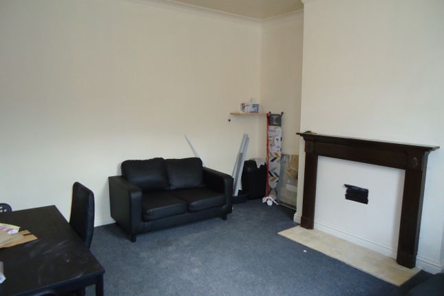 39, Rydall Street, Leeds photo 3