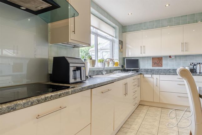 14, Springwood View Close, Sutton-In-Ashfield photo 4