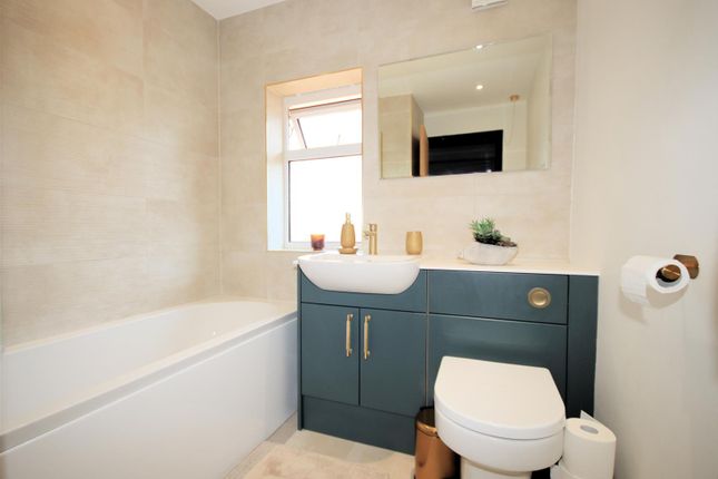 28, Bush Close,, Toddington photo 3