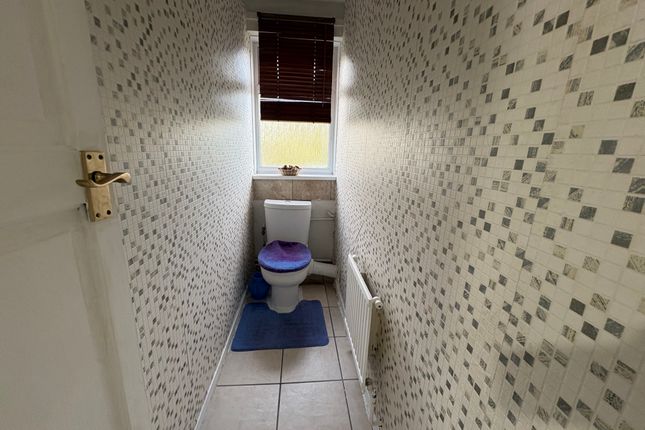 236, Addison Way, Hayes photo 5
