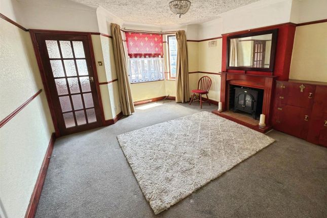 109, Wollaston Road, Lowestoft photo 2