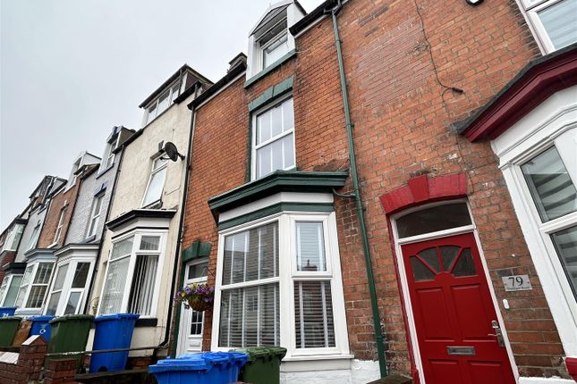 Thumbnail Terraced house for sale in Trafalgar Road, Scarborough