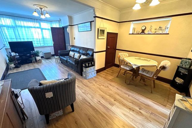 53, Uxbridge Road, Feltham photo 4
