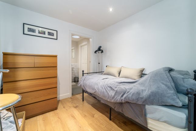 Bedroom In Bungalow 2