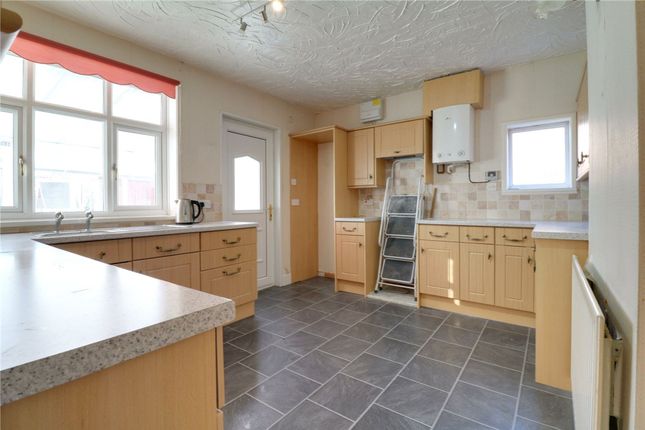 38 Yarborough Crescent, Brigg photo 4