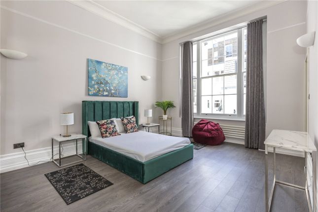 Flat for sale in Westbourne Terrace, Bayswater