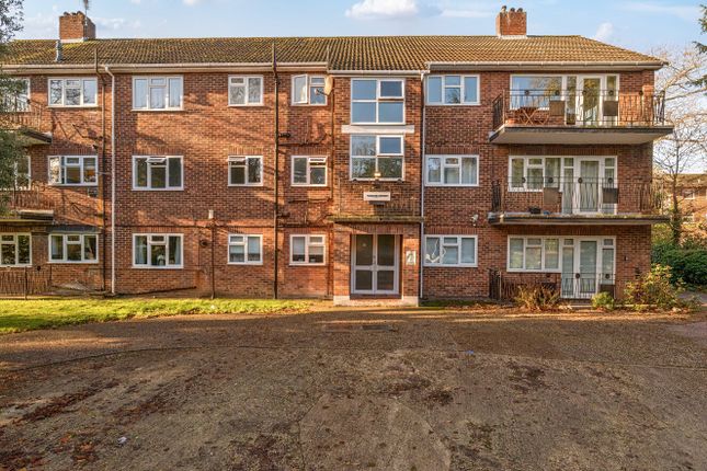 1385851-1-692Ed0F...