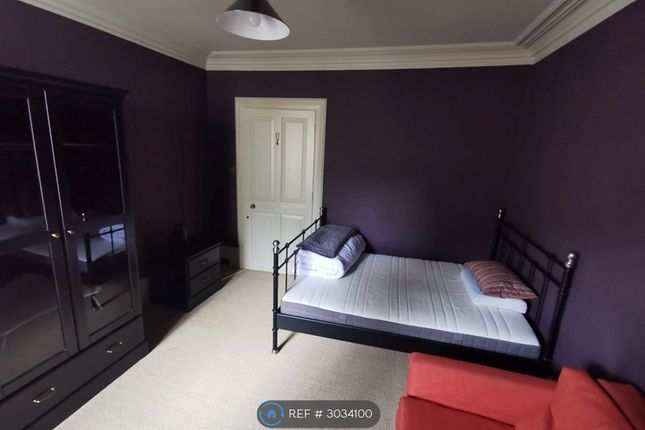 Flat, Bristol House Southampton Row, London photo 4