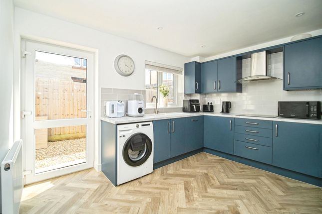 18, Little Francis Drive, Weymouth photo 3
