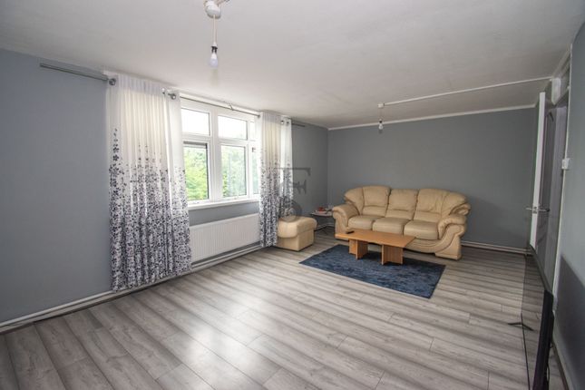 2-bed flat on Kashmir Road, Leicester LE1, £145,000
