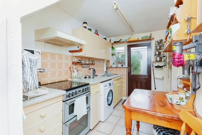 Terraced house for sale in Kinross Avenue, Leicester, Leicestershire