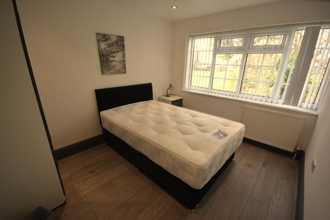 Shared accommodation to rent in Mere Fold, Worsley