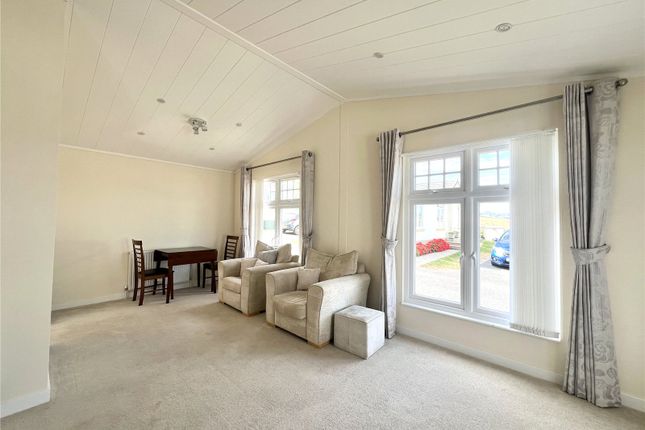 7 The Tides,, Doniford, Somerset photo 4