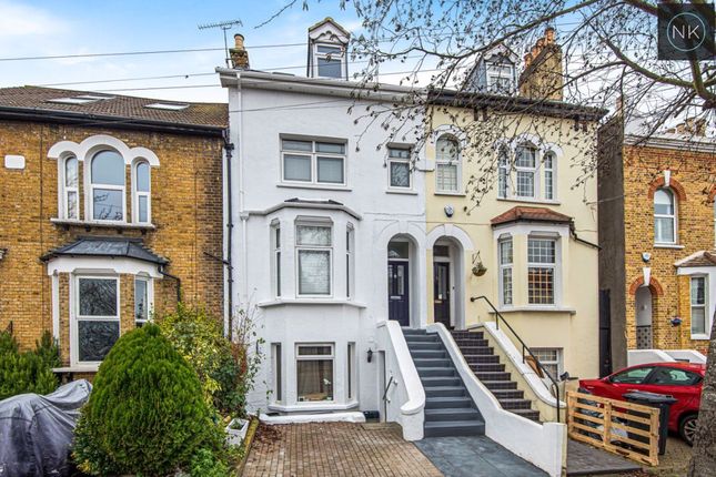 Thumbnail Flat to rent in Stanley Road, South Woodford, London