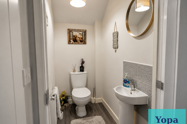 8, George Treglown Grove, Stoke-on-trent photo 4