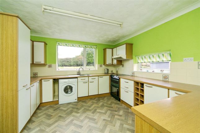 Roundhay, 74, Breeze Hill, Isle Of Anglesey photo 2