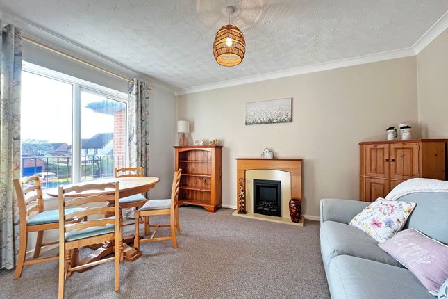 Flat 17, Hucclecote Lodge, Gloucester photo 2