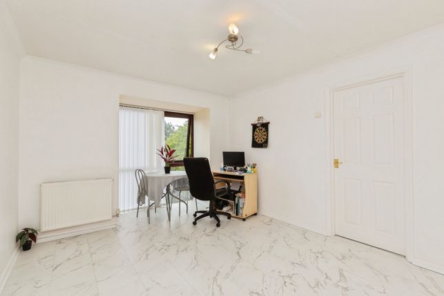 Flat 4, 132, Mandeville Road, Buckinghamshire photo 2