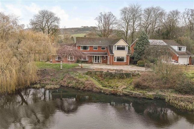 5-bed house on 42 Lakelands Close, Macclesfield, £750,000