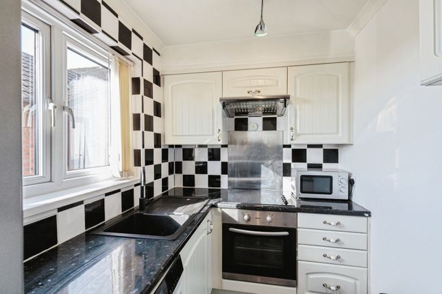 8, Westlands Court, Lancashire photo 4