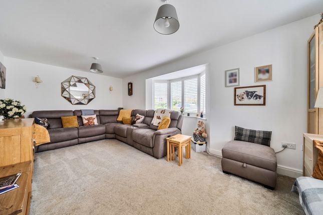 2, Polysend Drive, Tewkesbury photo 4