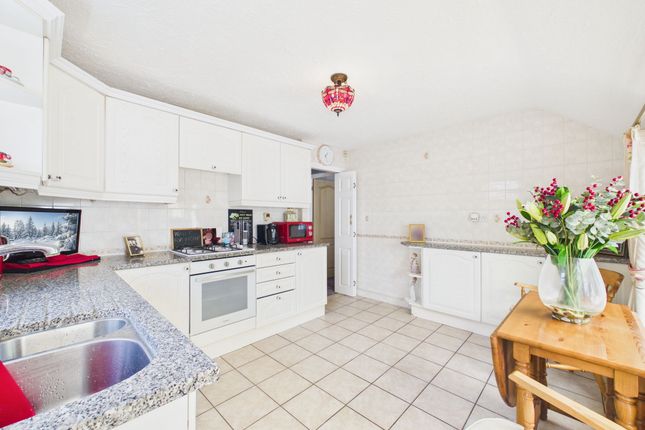84 Digby Road, Stanford-Le-Hope photo 2