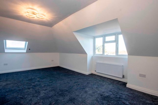 Flat 5, Havergate house, Apartment, Northwood photo 4