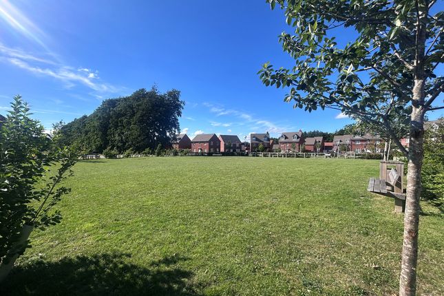 27, Crown Fields, Harwell photo 2