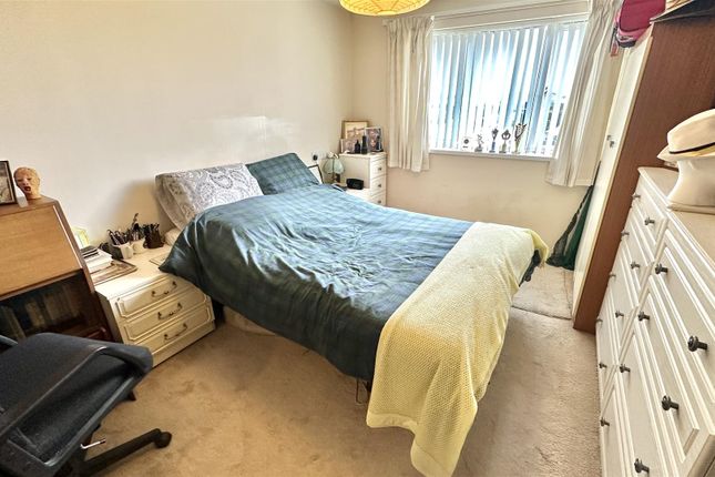 Flat 40, The Sycamores, Trevarthian Road, St. Austell photo 4