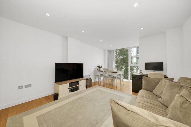 Flat to rent in Spenlow Apartments, Wenlock Road