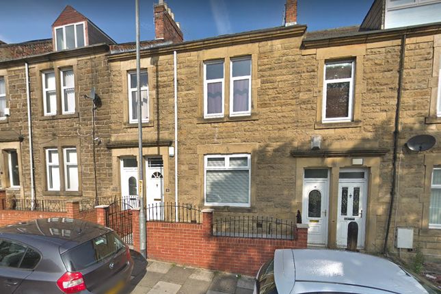 Thumbnail Flat for sale in Coldwell Terrace, Gateshead